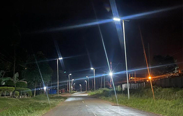 240 Set proyek lampu jalan tenaga surya di Selandia