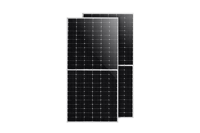 Apa yang terjadi saat inspeksi panel surya Mono setengah sel?