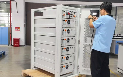 Instalasi Sistem Penyimpanan Energi Komersial Baterai Lithium 60KWH 10