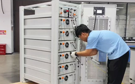 Instalasi Sistem Penyimpanan Energi Komersial Baterai Lithium 60KWH 12