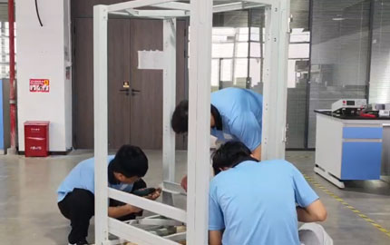 Instalasi Sistem Penyimpanan Energi Komersial Baterai Lithium 60KWH 6