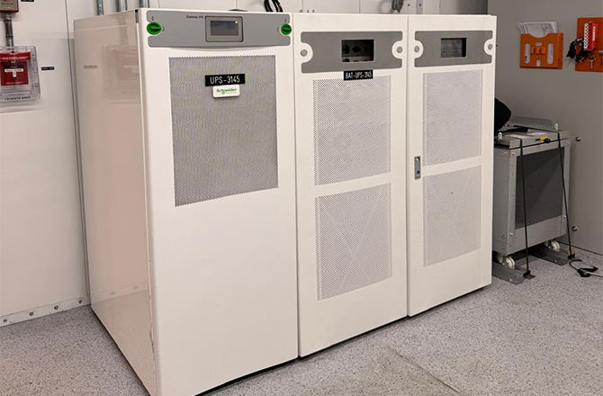 Studi Kasus Proyek Penyimpanan Energi Anern Ekuador: Solusi Baterai Lithium 128kWh