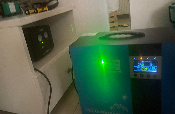 Proyek Penyimpanan Surya Baterai Lithium Portabel 1kW Anern Ukraine MPSG-N