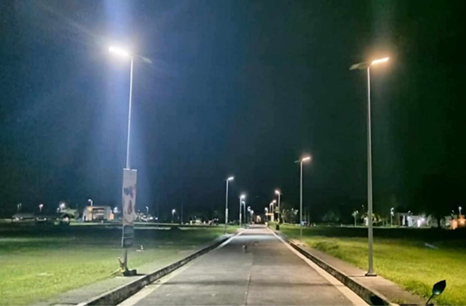 Anern Mengirimkan 100 Set Lampu Jalan Tenaga Surya SLZ dan SLV untuk Proyek Penerangan Komunitas di Filipina