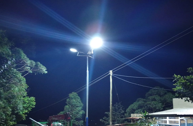 Lampu Jalan Surya All-in-One Anern SLV 150W di Kenya
