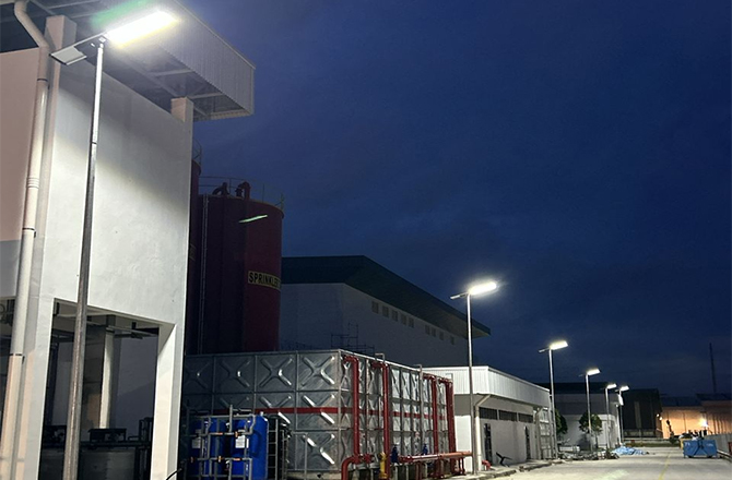 Lampu Jalan Tenaga Surya Anern SLZ‑80W dalam Proyek Penerangan Area Publik Malaysia